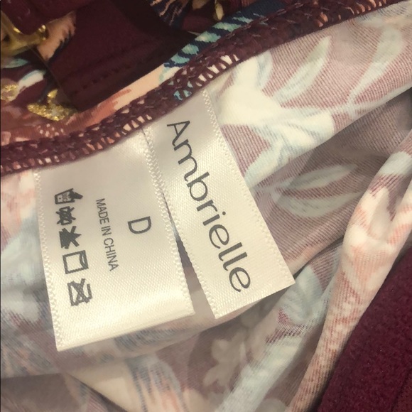 Ambrielle Swim top - Picture 13 of 16